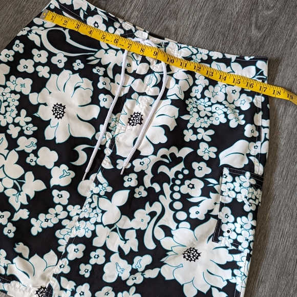 Woman's Denver Hayes Floral Swim Skirt With Pockets-Blue- Size Large - Picture 2 of 6